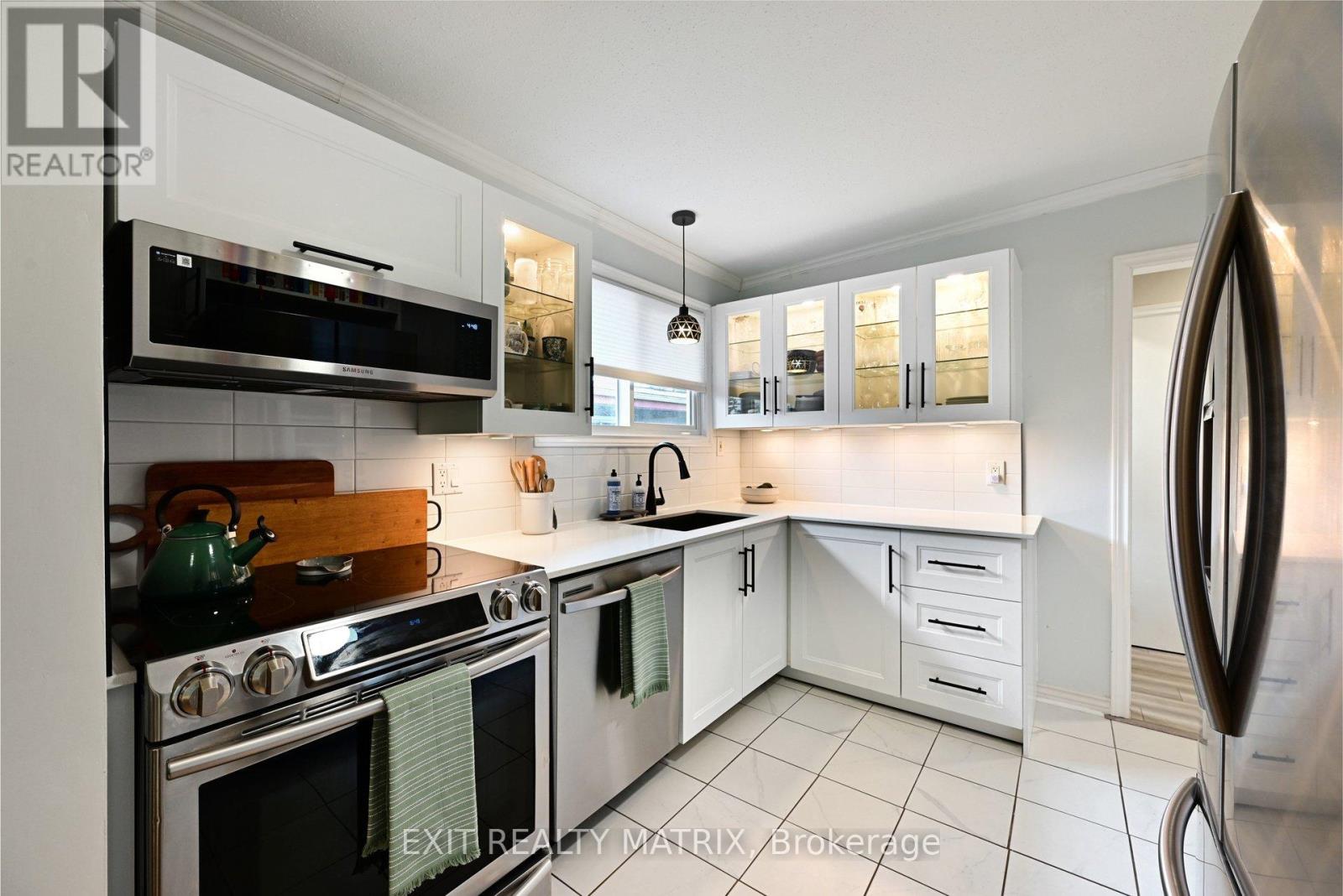 2385 Walkley Road, Ottawa, Ontario  K1H 2H1 - Photo 11 - X13464868