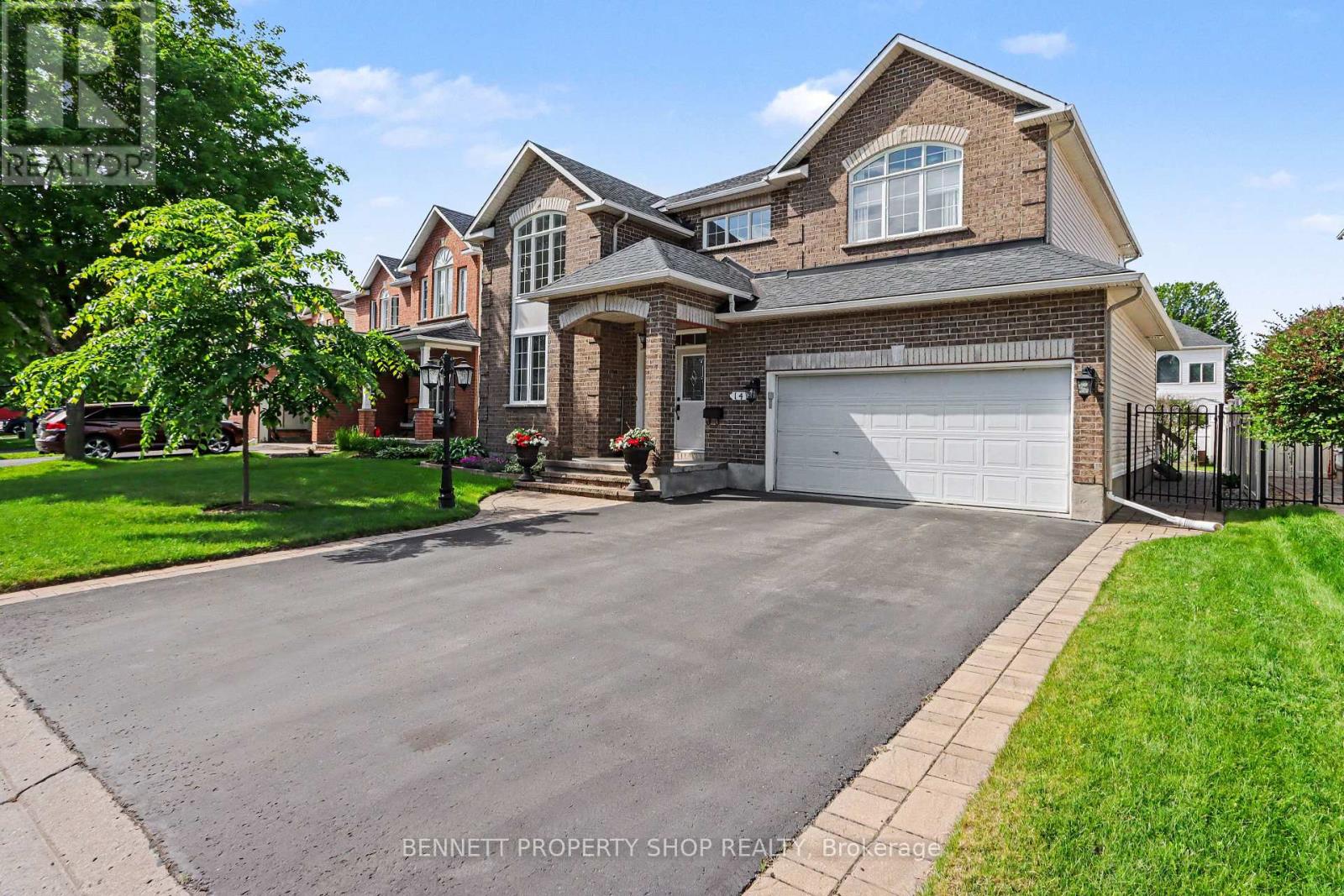 14 Sachs Forest Place, Ottawa, Ontario  K2G 6V2 - Photo 2 - X13464880