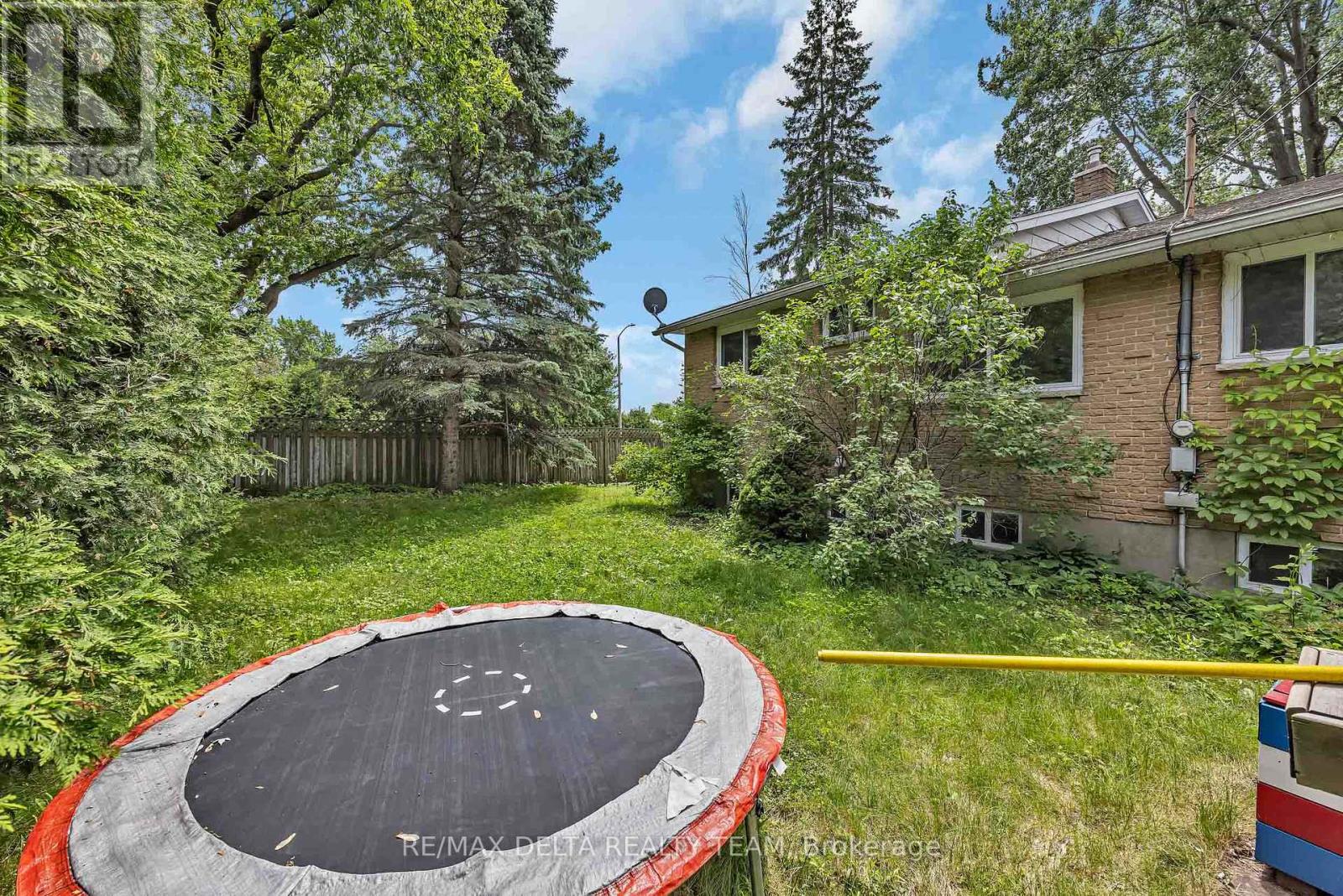 841 Balsam Drive, Ottawa, Ontario  K1E 1B8 - Photo 36 - X13464896
