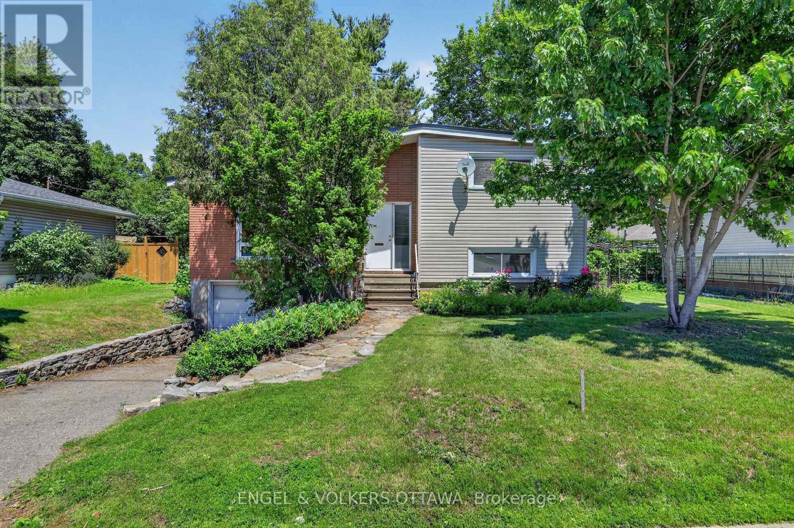 1363 HERON ROAD, Ottawa, Ontario