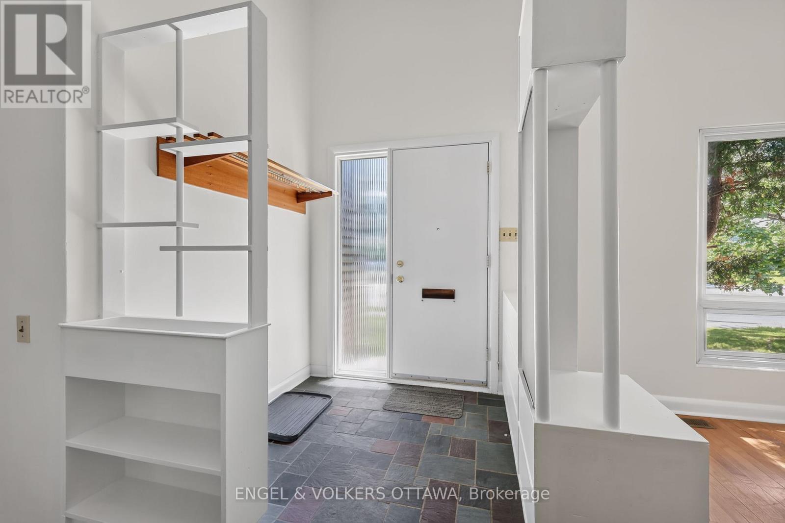 1363 Heron Road, Ottawa, Ontario  K1V 6A6 - Photo 3 - X13465120