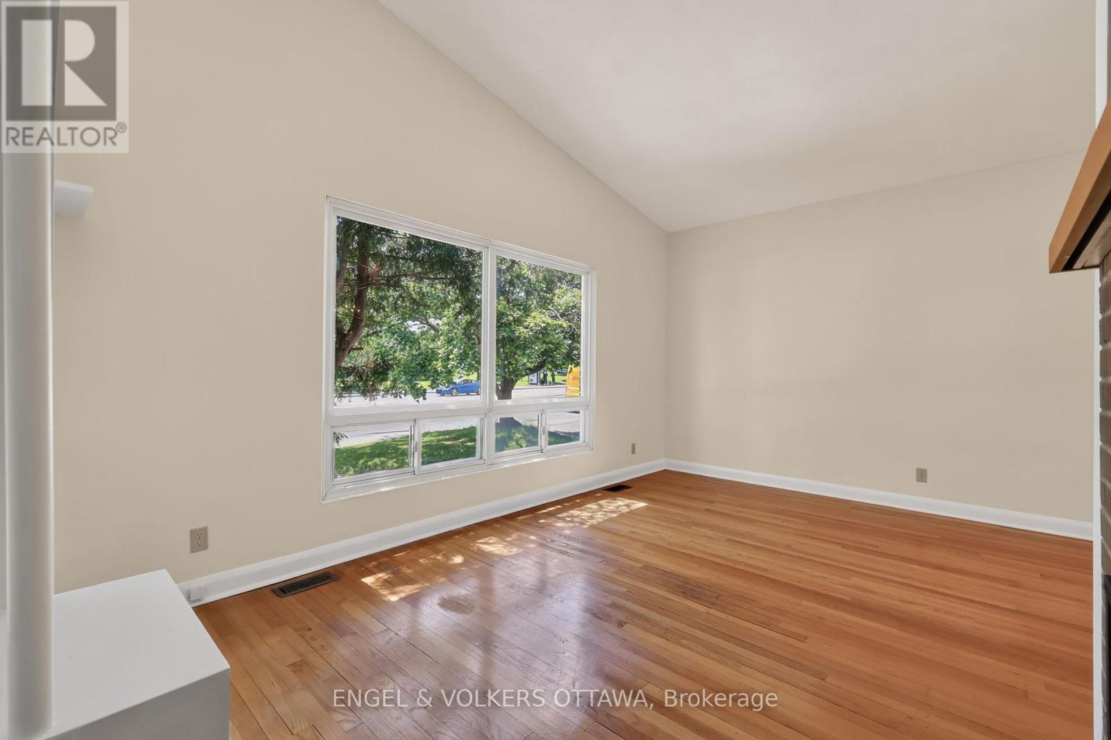 1363 Heron Road, Ottawa, Ontario  K1V 6A6 - Photo 5 - X13465120