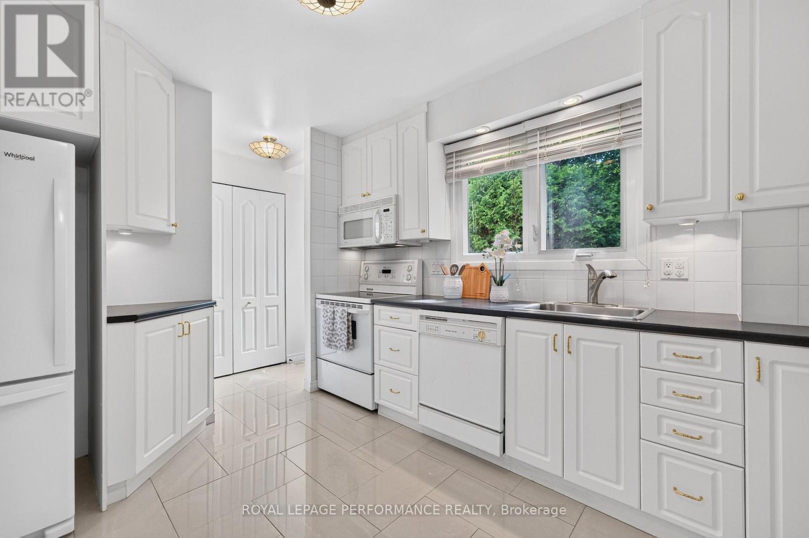 2365 Keystone Court, Ottawa, Ontario  K1W 1B1 - Photo 12 - X13465232