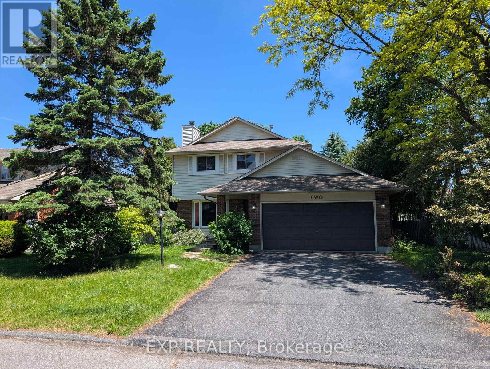 2 THIESSEN CRESCENT, Ottawa, Ontario