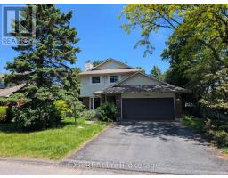 2 THIESSEN CRESCENT, Ottawa, Ontario