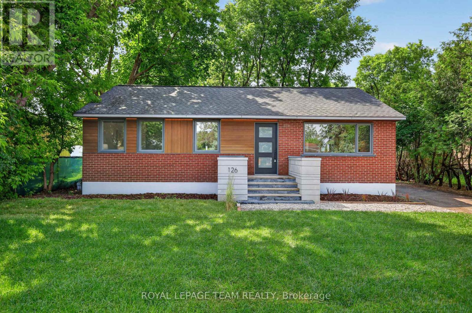 126 David Drive, Ottawa, Ontario  K2G 2N9 - Photo 2 - X13465594