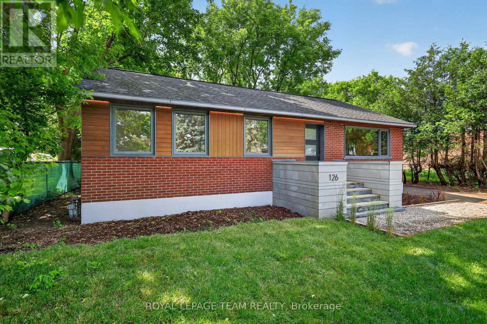 126 David Drive, Ottawa, Ontario  K2G 2N9 - Photo 3 - X13465594