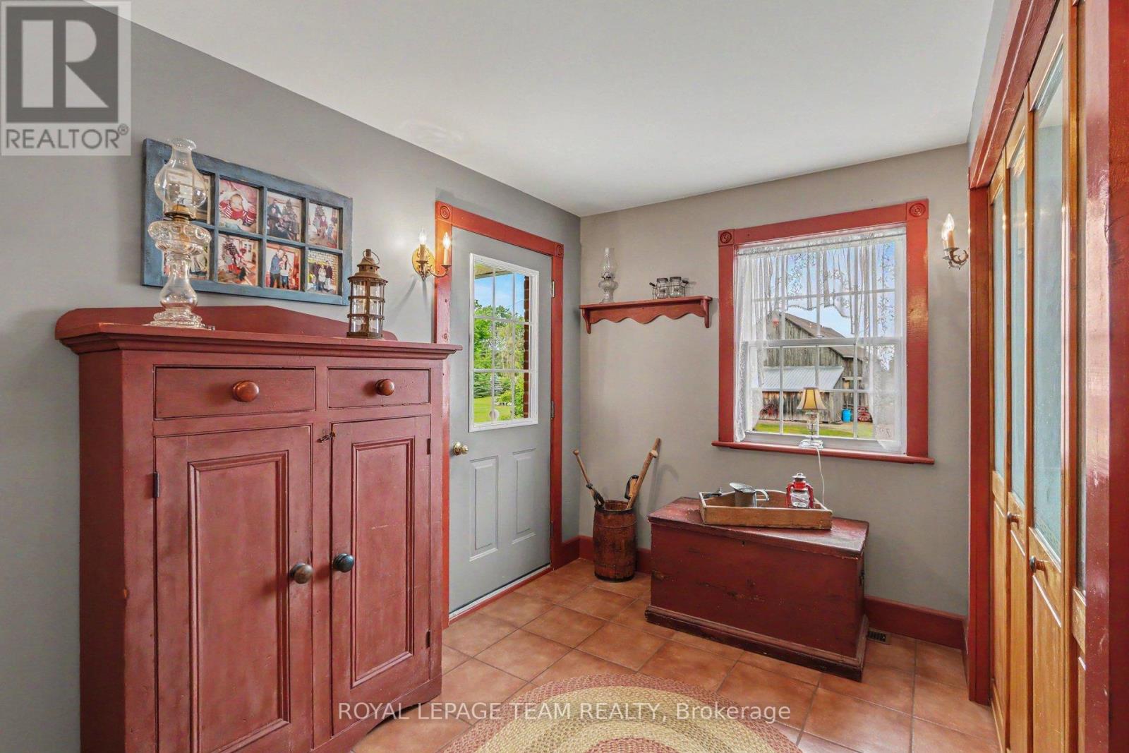 10546 Broken Second Road, South Dundas, Ontario  K0E 1K0 - Photo 17 - X13465664