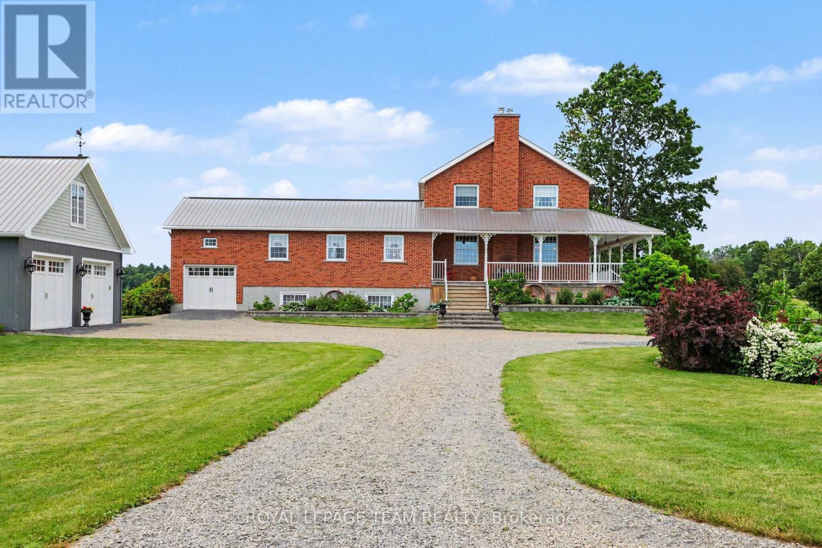 10546 Broken Second Road, South Dundas, Ontario  K0E 1K0 - Photo 2 - X13465664
