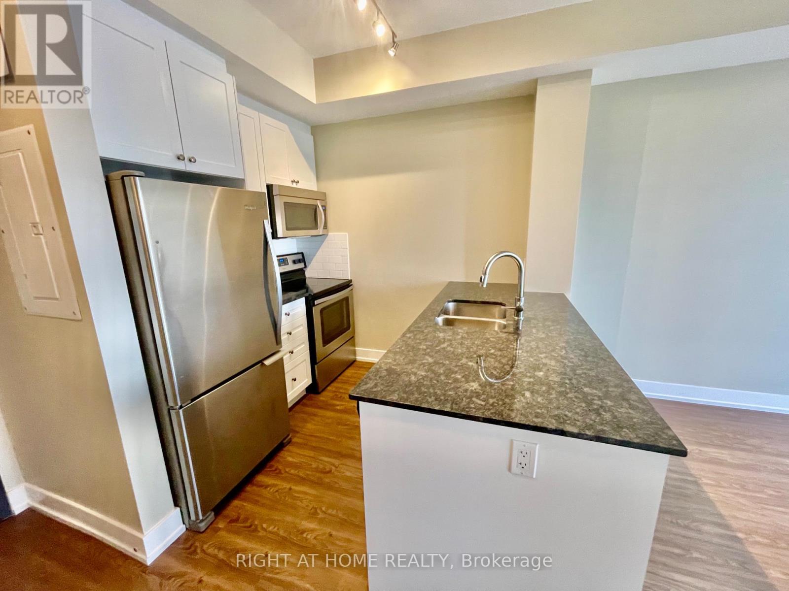 708 - 118 Holmwood Avenue, Ottawa, Ontario  K1S 5J5 - Photo 5 - X13465728