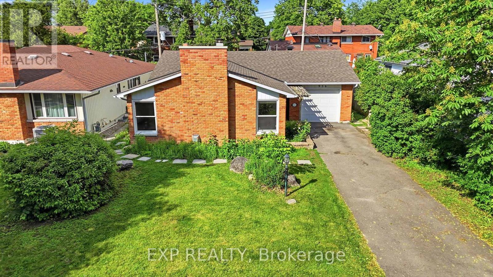 956 Gold Crescent, Ottawa, Ontario  K2B 8C5 - Photo 2 - X13465826