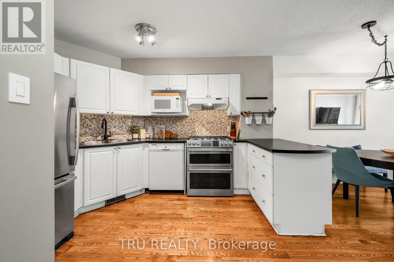 27 Celebration Street, Ottawa, Ontario  K2C 4A6 - Photo 5 - X13465992