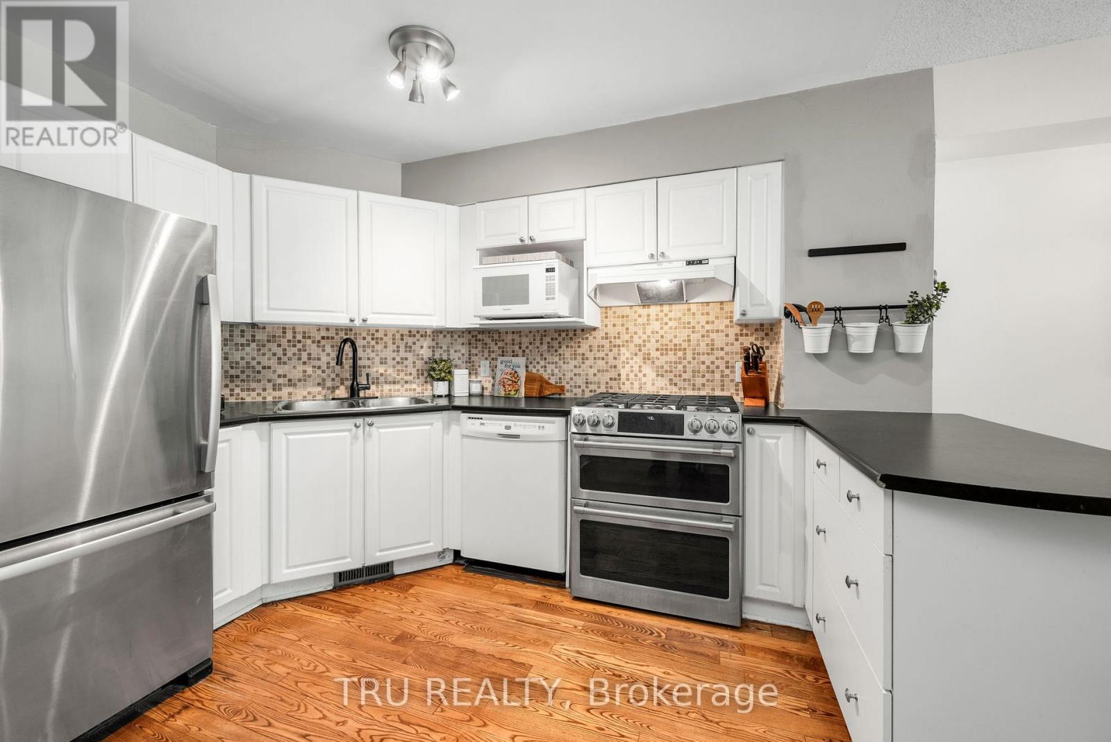 27 Celebration Street, Ottawa, Ontario  K2C 4A6 - Photo 6 - X13465992