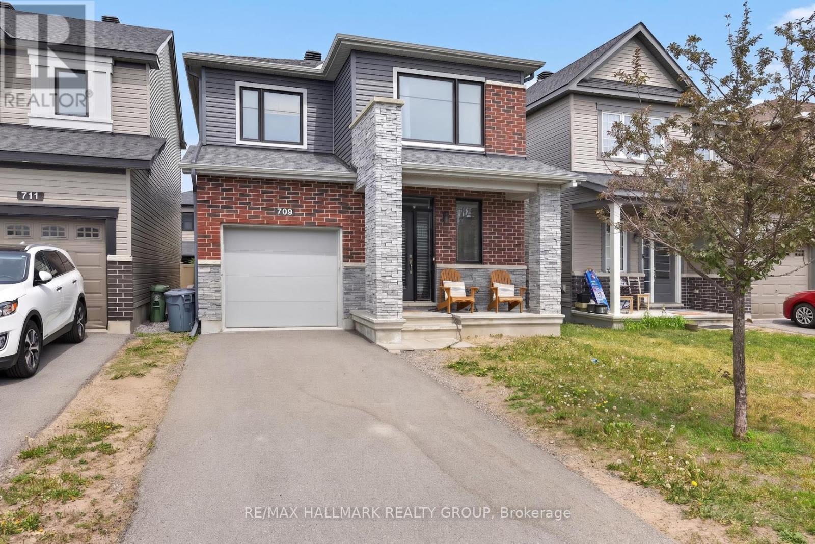 709 Samantha Eastop Avenue, Ottawa, Ontario  K2S 2A9 - Photo 1 - X13466000