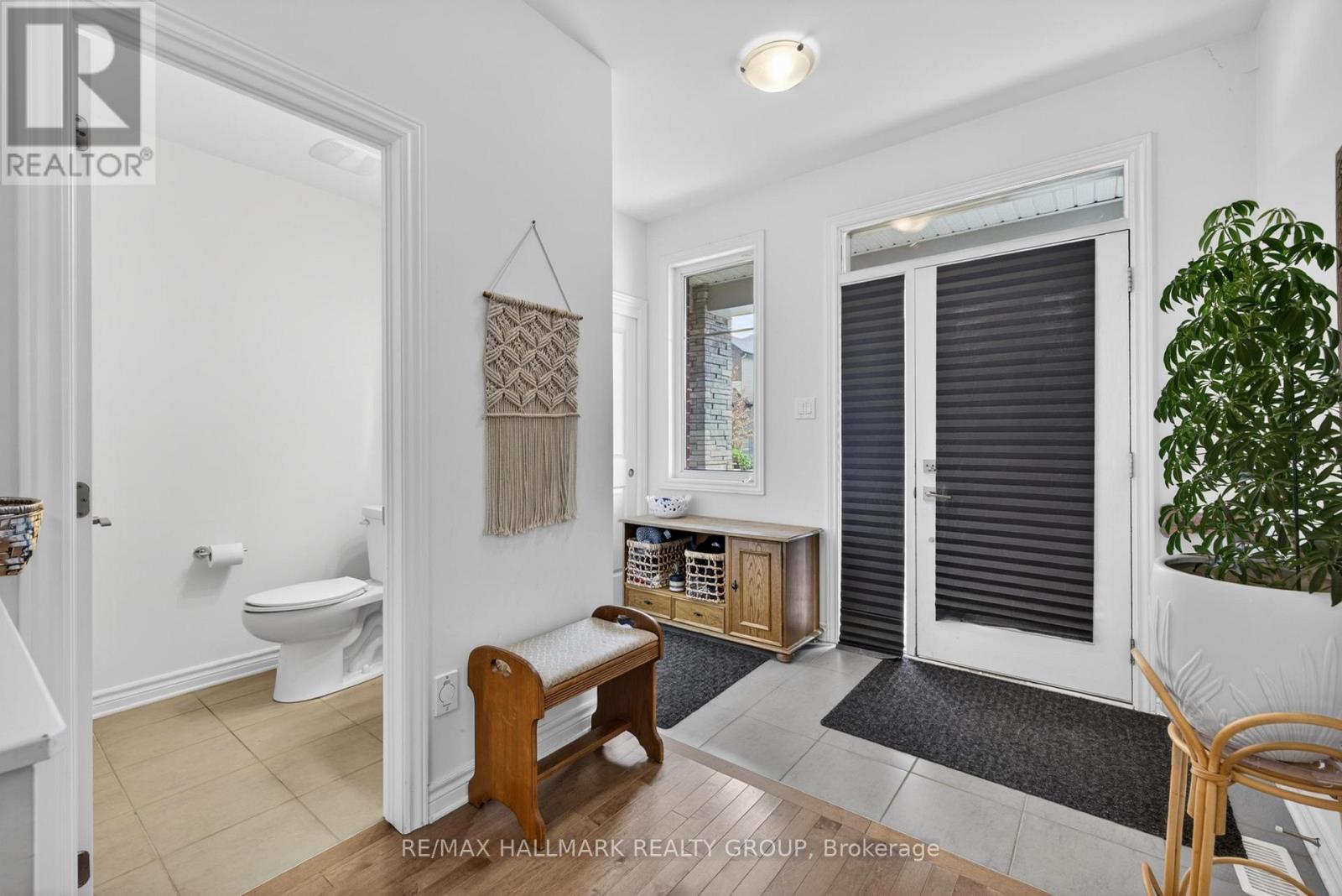 709 Samantha Eastop Avenue, Ottawa, Ontario  K2S 2A9 - Photo 2 - X13466000