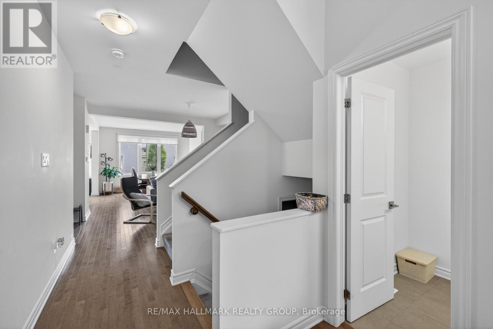 709 Samantha Eastop Avenue, Ottawa, Ontario  K2S 2A9 - Photo 3 - X13466000
