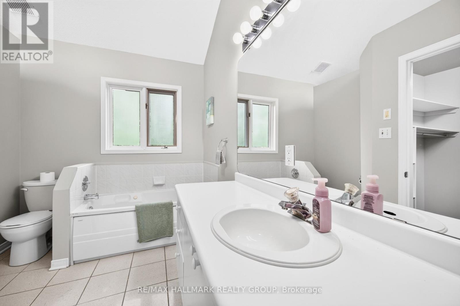 2 - 2949 Richmond Road, Ottawa, Ontario  K2B 6S6 - Photo 36 - X13466092