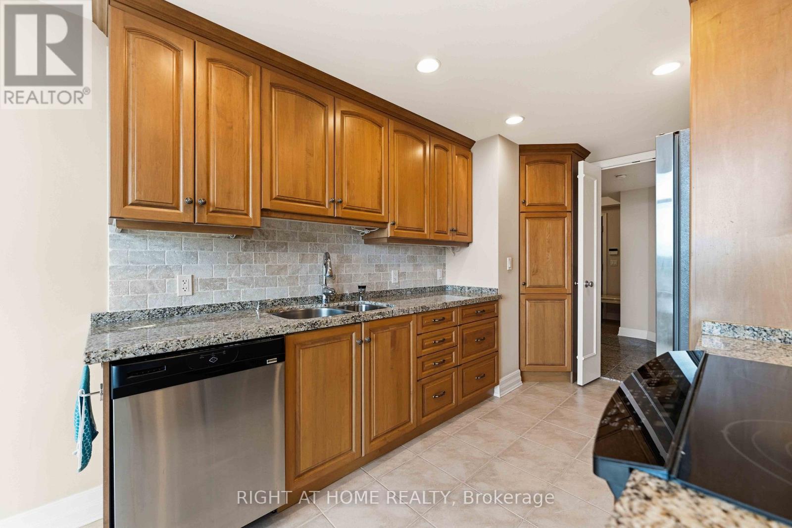 1208 - 3580 Rivergate Way, Ottawa, Ontario  K1V 1V5 - Photo 13 - X13466102