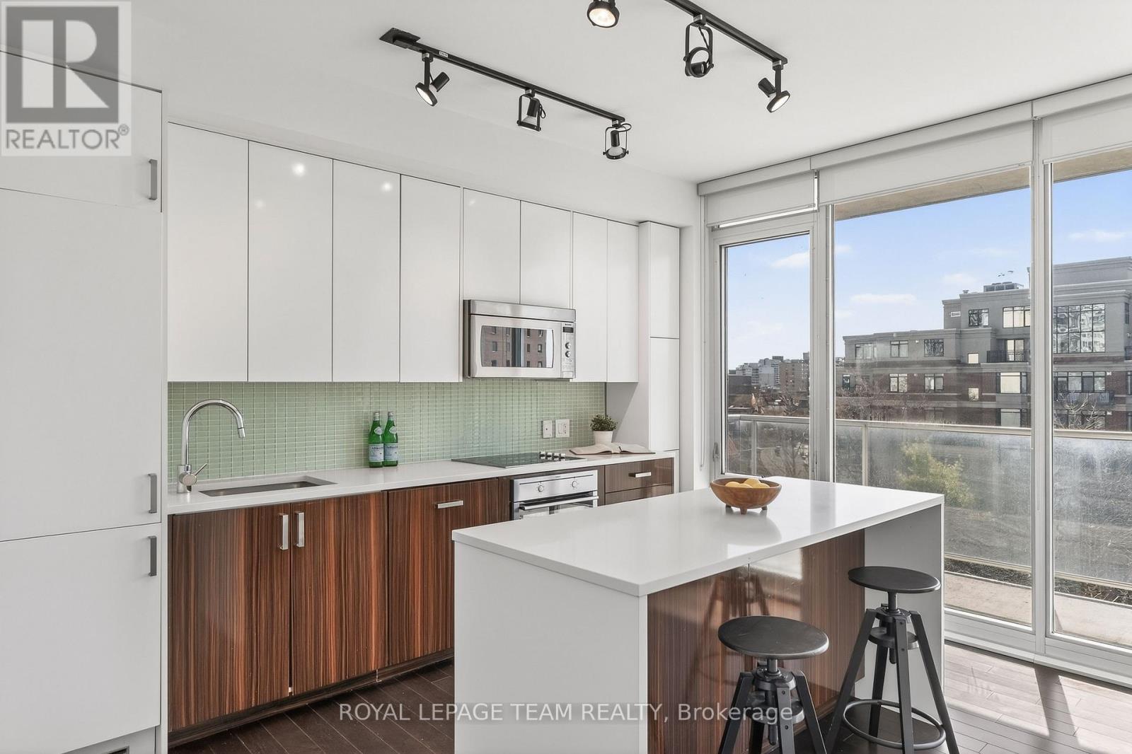 604 - 300 Lisgar Street, Ottawa, Ontario  K2P 0E2 - Photo 3 - X13466110