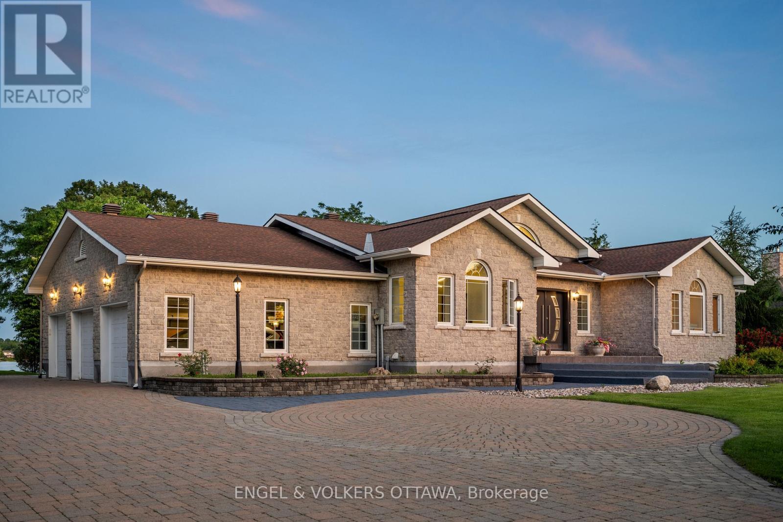 1562 Lakeshore Drive, Ottawa, Ontario  K4P 1G9 - Photo 3 - X13466112