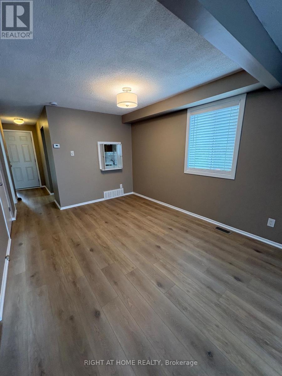 6 - 104 Valley Stream Drive, Ottawa, Ontario  K2H 9E1 - Photo 6 - X13466204