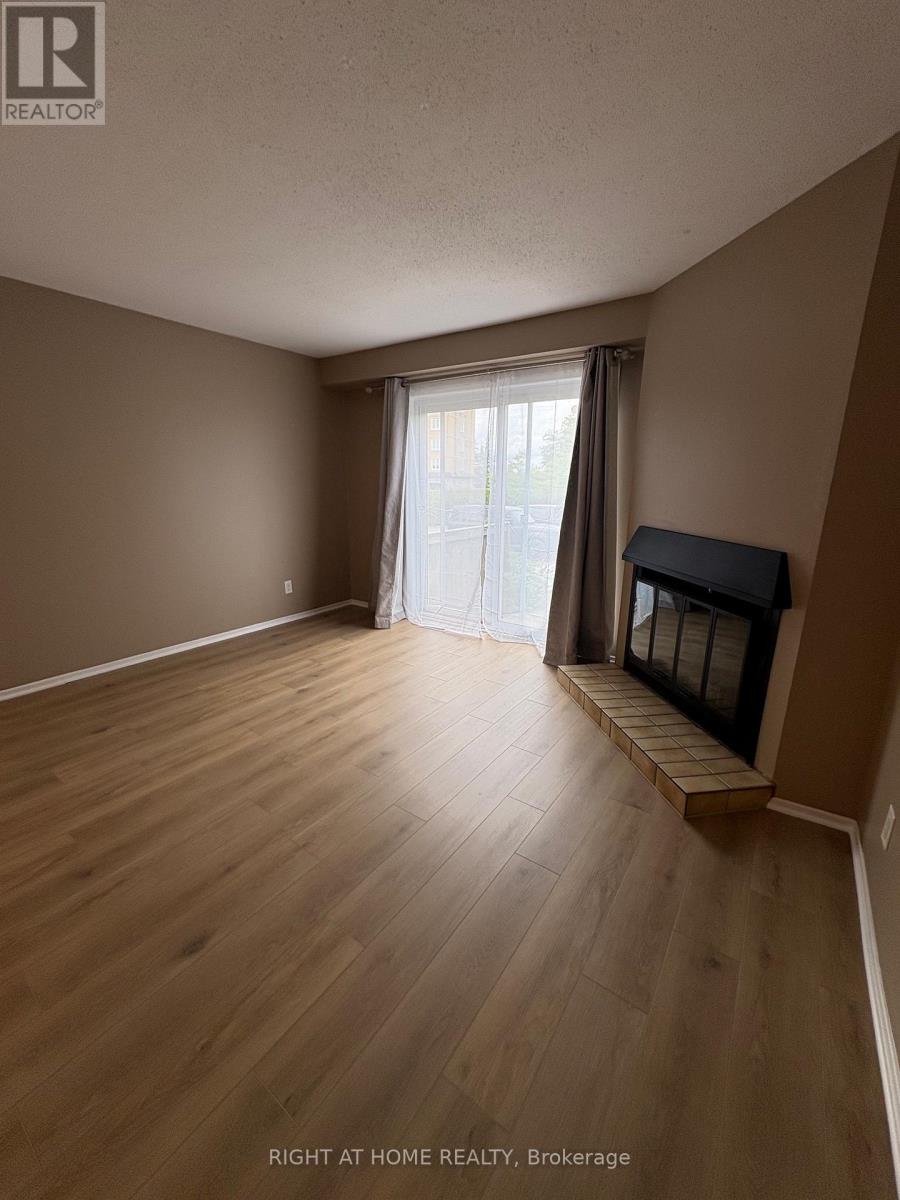 6 - 104 Valley Stream Drive, Ottawa, Ontario  K2H 9E1 - Photo 8 - X13466204