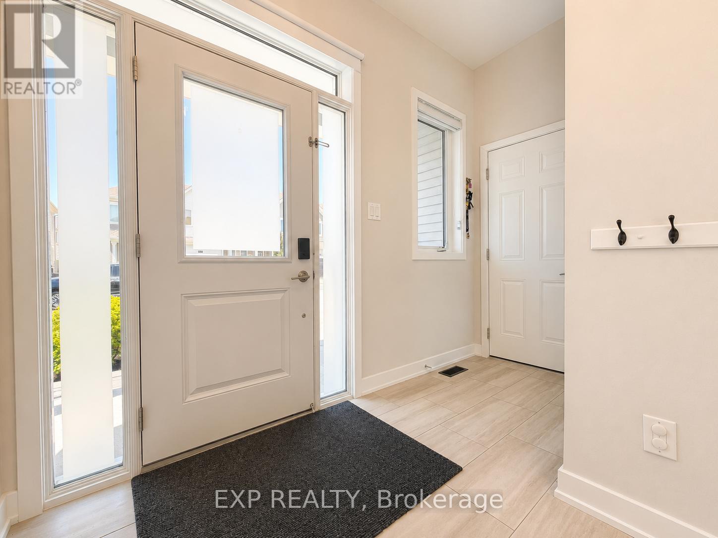 647 Crevier Walk, Ottawa, Ontario  K1W 0M7 - Photo 4 - X13466300