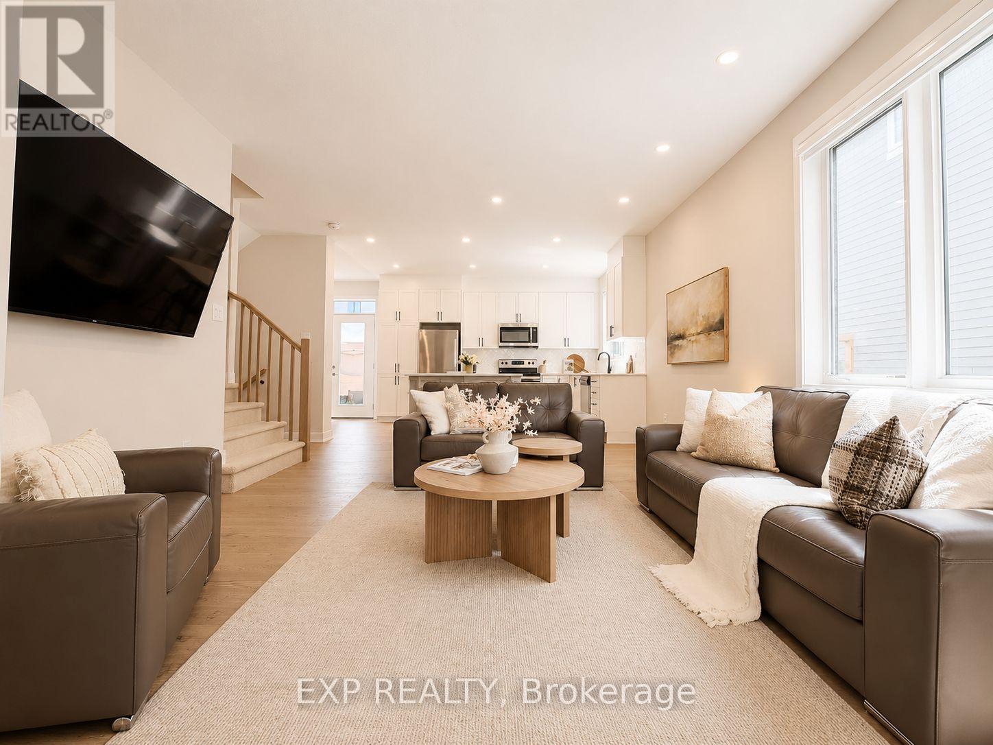 647 Crevier Walk, Ottawa, Ontario  K1W 0M7 - Photo 8 - X13466300