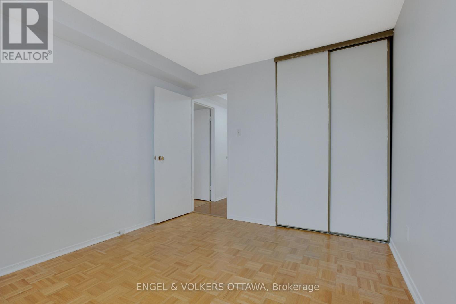 301 - 665 Bathgate Drive, Ottawa, Ontario  K1K 3Y4 - Photo 18 - X13466512