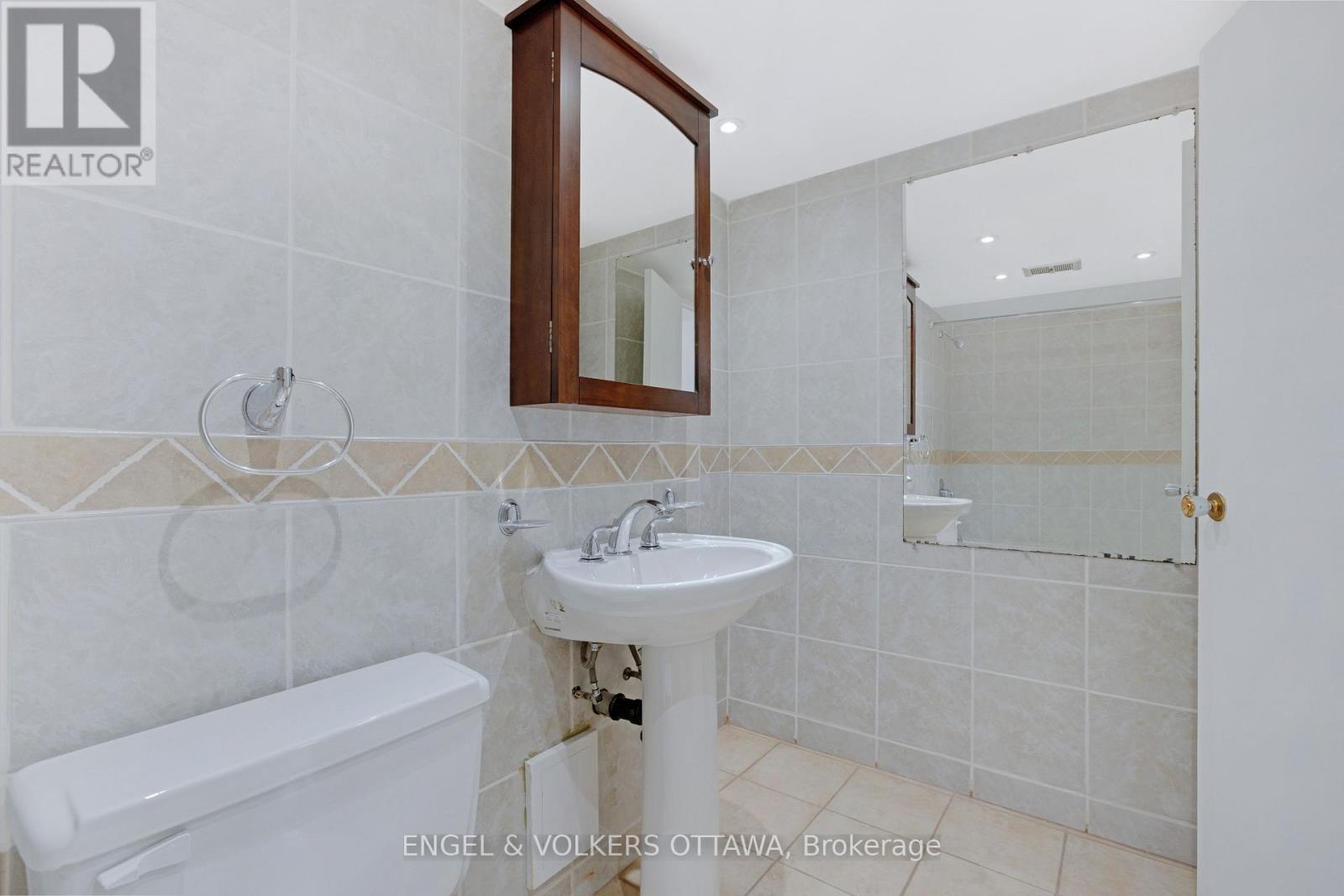 301 - 665 Bathgate Drive, Ottawa, Ontario  K1K 3Y4 - Photo 20 - X13466512
