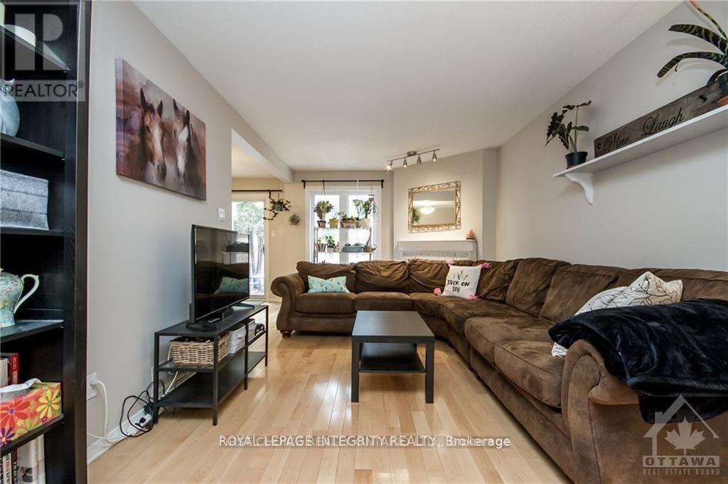 15 Peterson Place, Ottawa, Ontario  K2L 4A8 - Photo 6 - X13466584