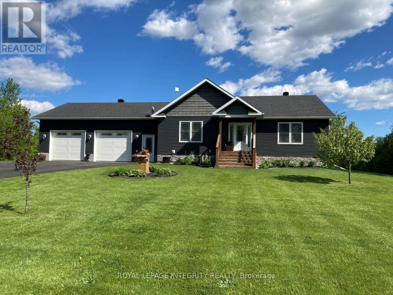 165 Bristow Drive, Montague, Ontario  K7A 5B8 - Photo 2 - X13466652