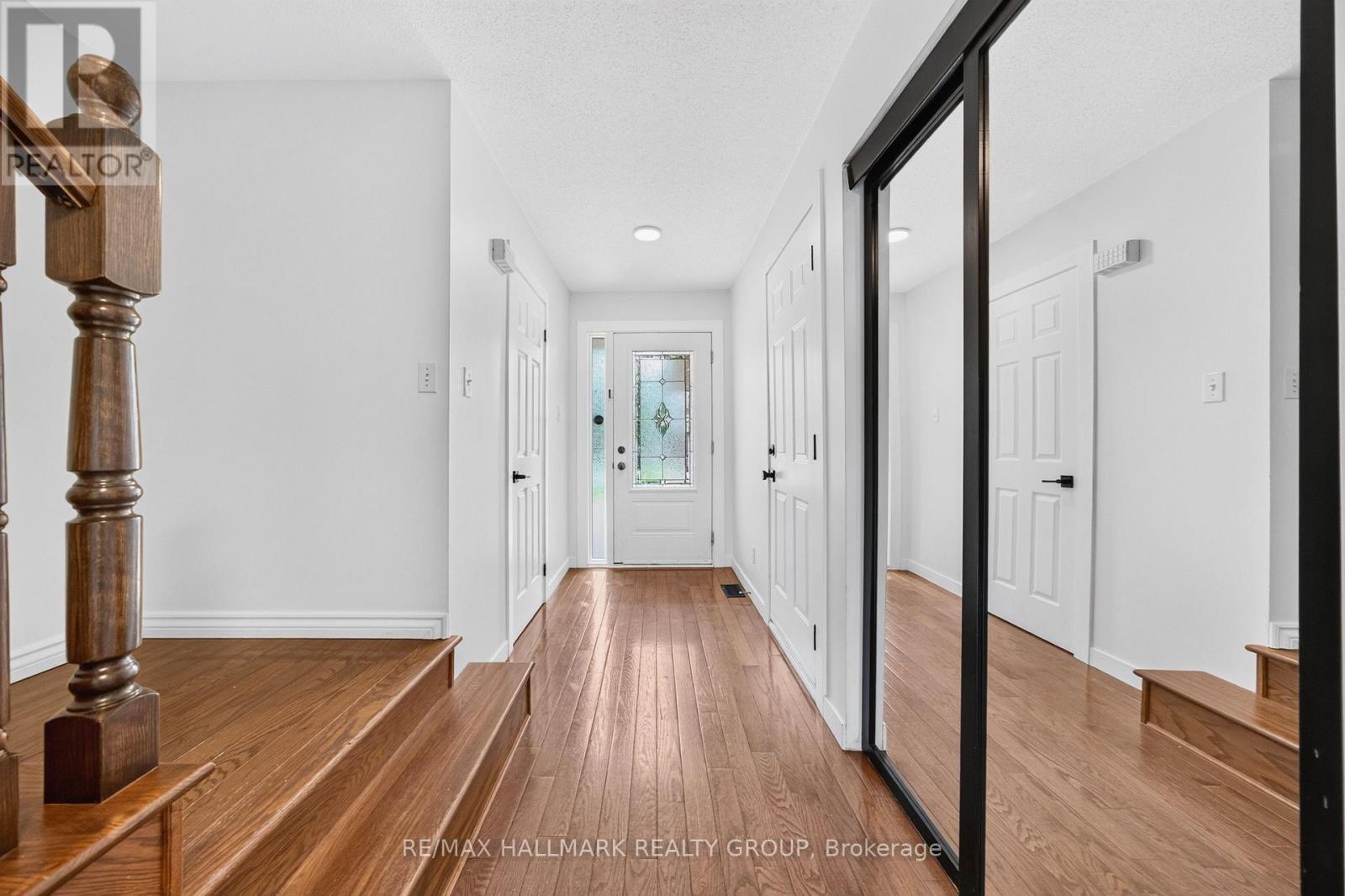 45 Birchbank Crescent, Ottawa, Ontario  K2M 2J8 - Photo 2 - X13466718