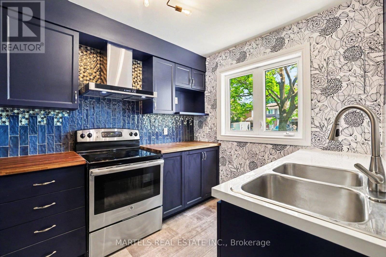 1374 Cedarcroft Crescent, Ottawa, Ontario  K1B 5C9 - Photo 4 - X13466756