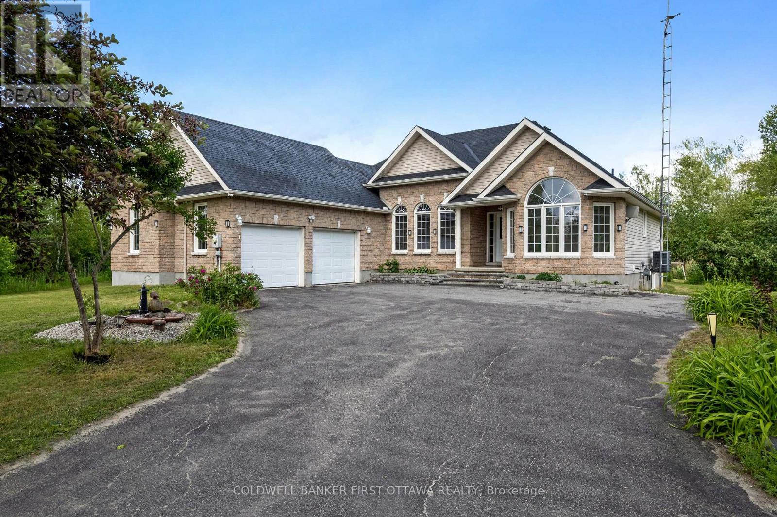 11 Rideau Crossing Crescent, North Grenville, Ontario  K0G 1K0 - Photo 1 - X13466850
