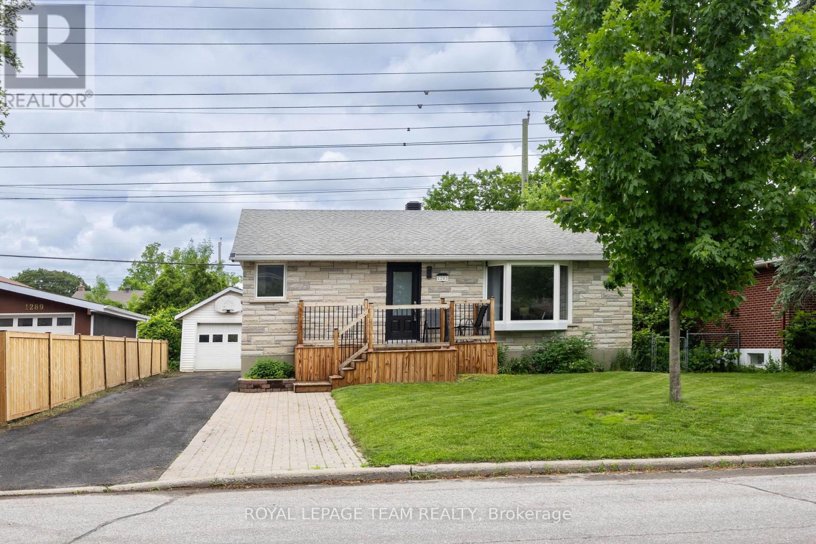 1293 WOODSIDE DRIVE, Ottawa, Ontario