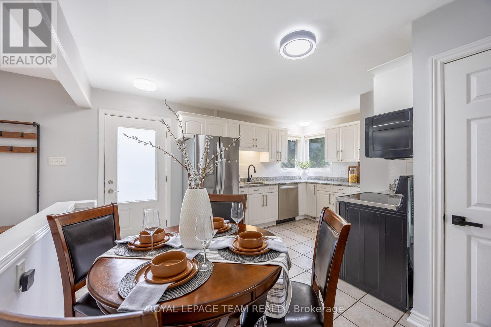 1293 Woodside Drive, Ottawa, Ontario  K2C 2H1 - Photo 12 - X13467200