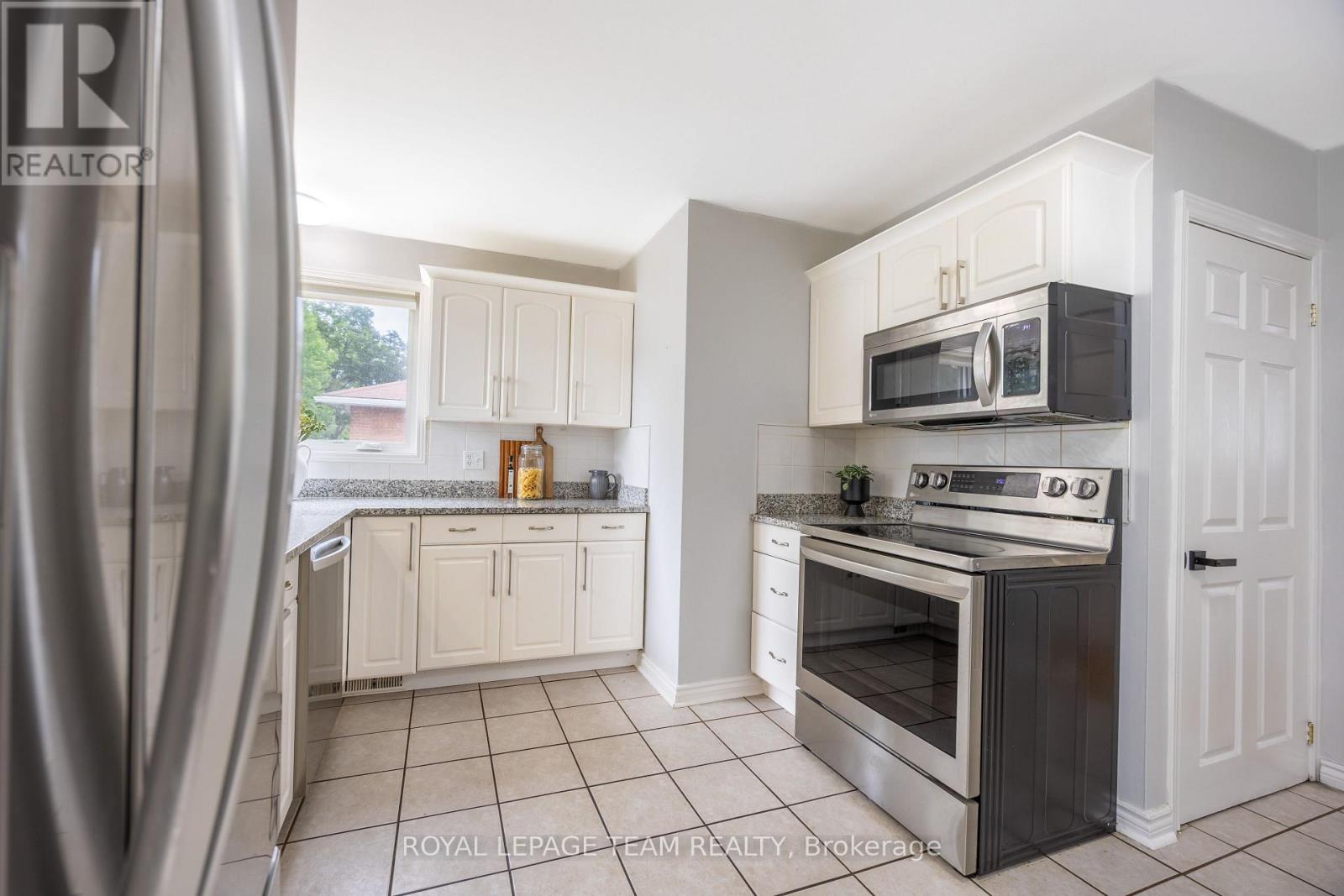 1293 Woodside Drive, Ottawa, Ontario  K2C 2H1 - Photo 15 - X13467200