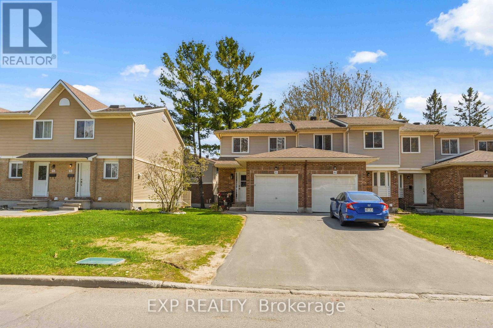 D - 146 Valley Stream Drive, Ottawa, Ontario  K2H 9C6 - Photo 1 - X13467336
