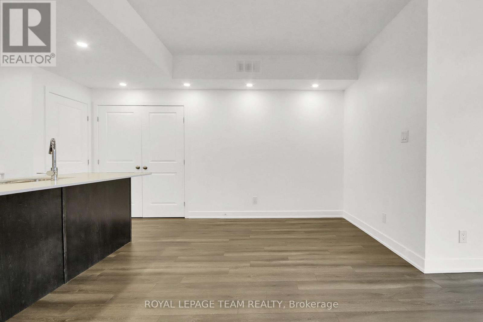 F - 320 Tulum Crescent, Ottawa, Ontario  K2S 0W1 - Photo 12 - X13467358