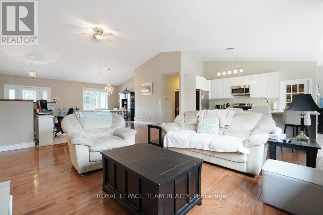986 South Gower Drive, North Grenville, Ontario  K0G 1J0 - Photo 10 - X13467410
