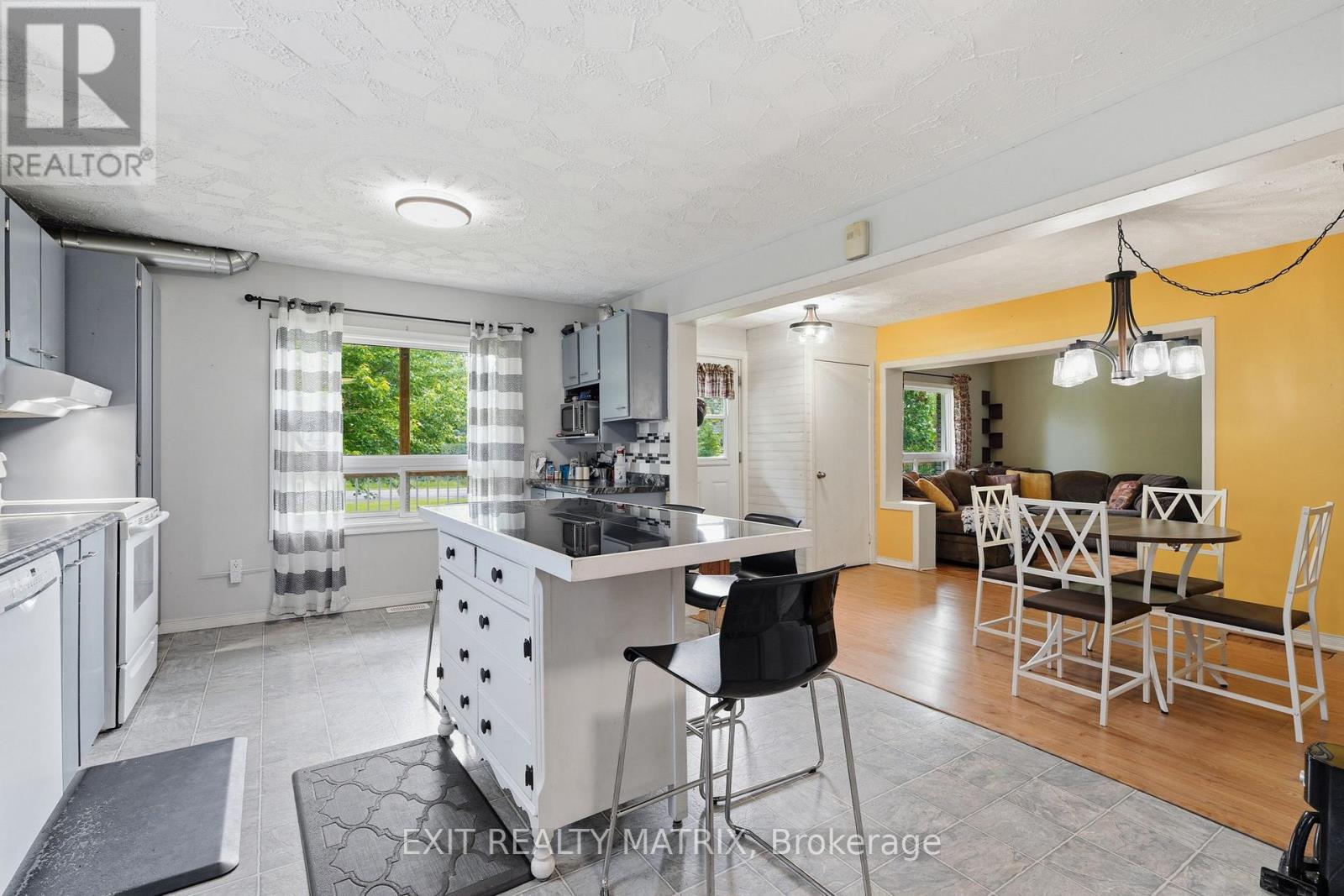 1320 St Joseph Road, Russell, Ontario  K0A 1W0 - Photo 13 - X13467600