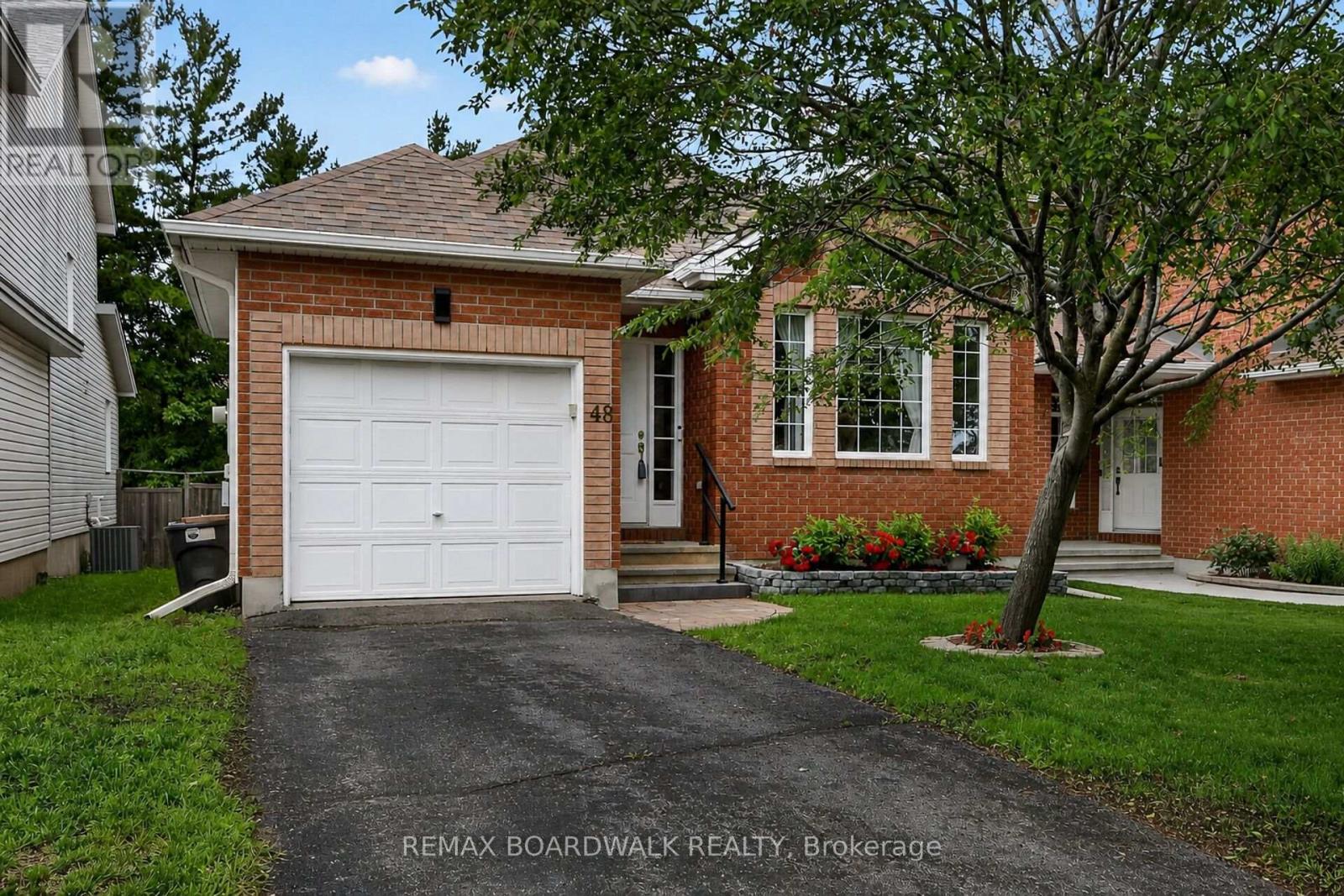 48 Maricona Way, Ottawa, Ontario  K2T 1H2 - Photo 1 - X13467674