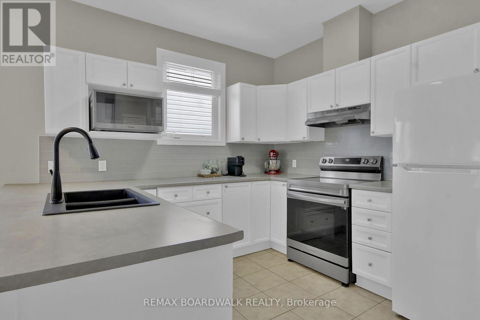 48 Maricona Way, Ottawa, Ontario  K2T 1H2 - Photo 19 - X13467674