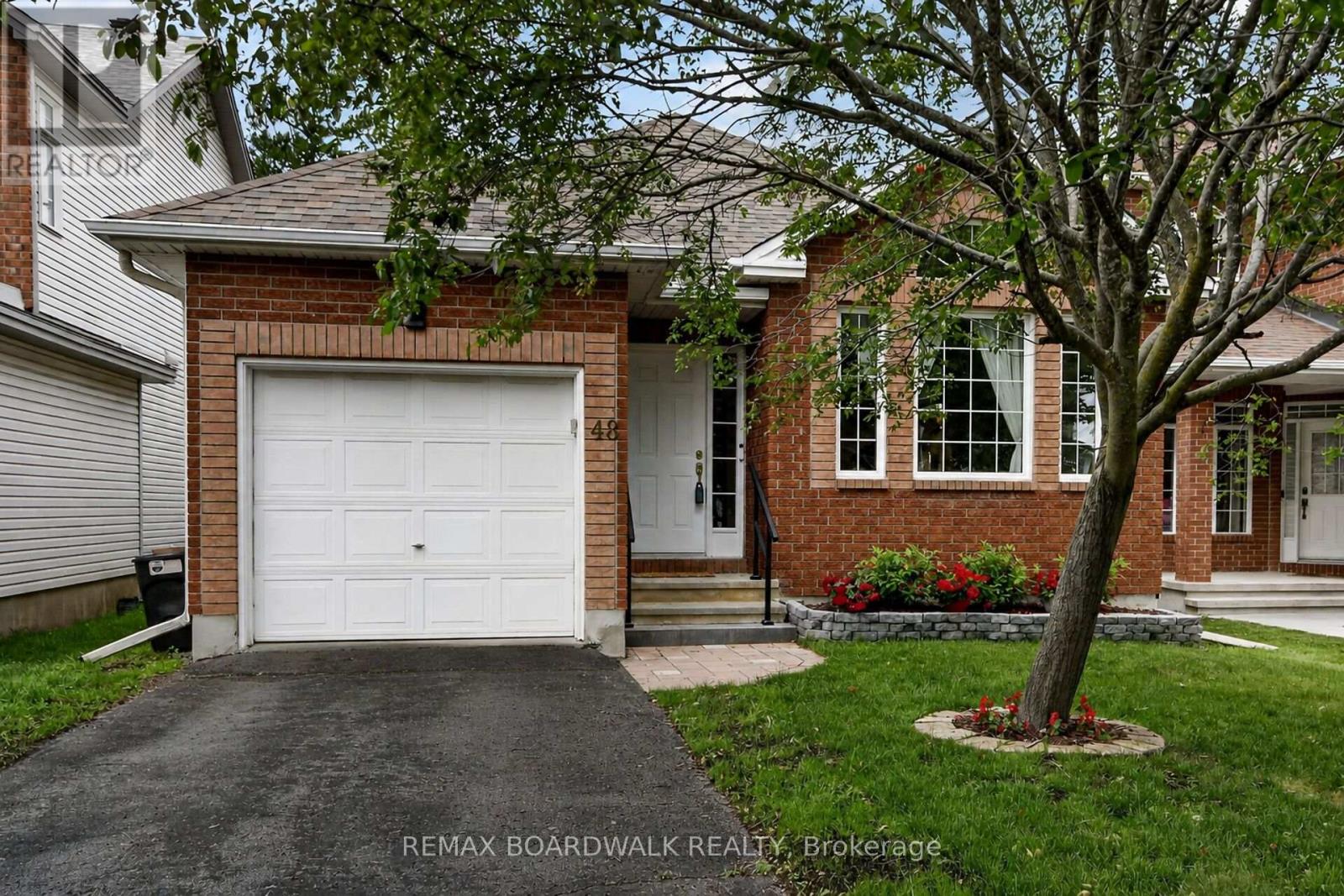 48 Maricona Way, Ottawa, Ontario  K2T 1H2 - Photo 2 - X13467674