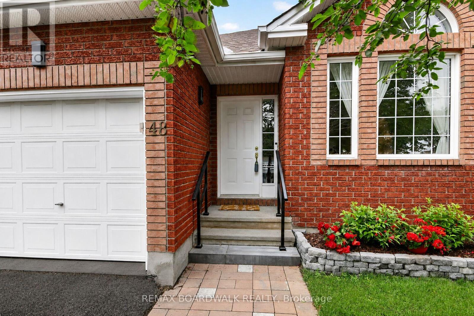 48 Maricona Way, Ottawa, Ontario  K2T 1H2 - Photo 4 - X13467674