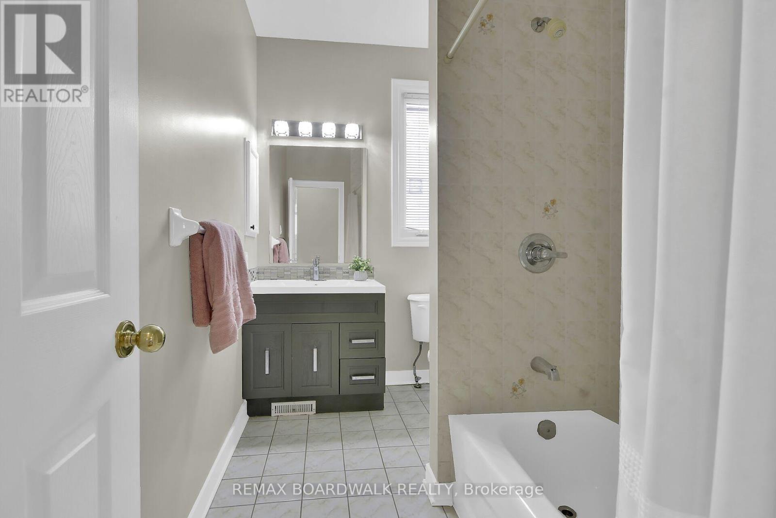48 Maricona Way, Ottawa, Ontario  K2T 1H2 - Photo 40 - X13467674