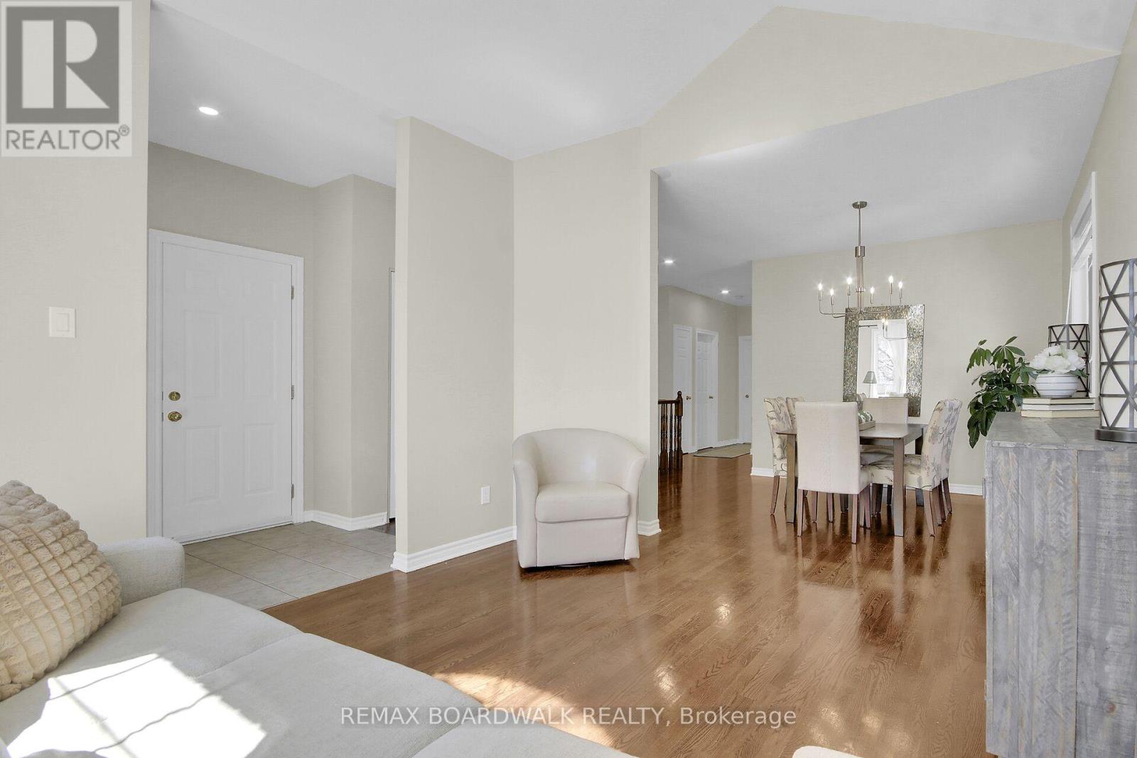 48 Maricona Way, Ottawa, Ontario  K2T 1H2 - Photo 9 - X13467674
