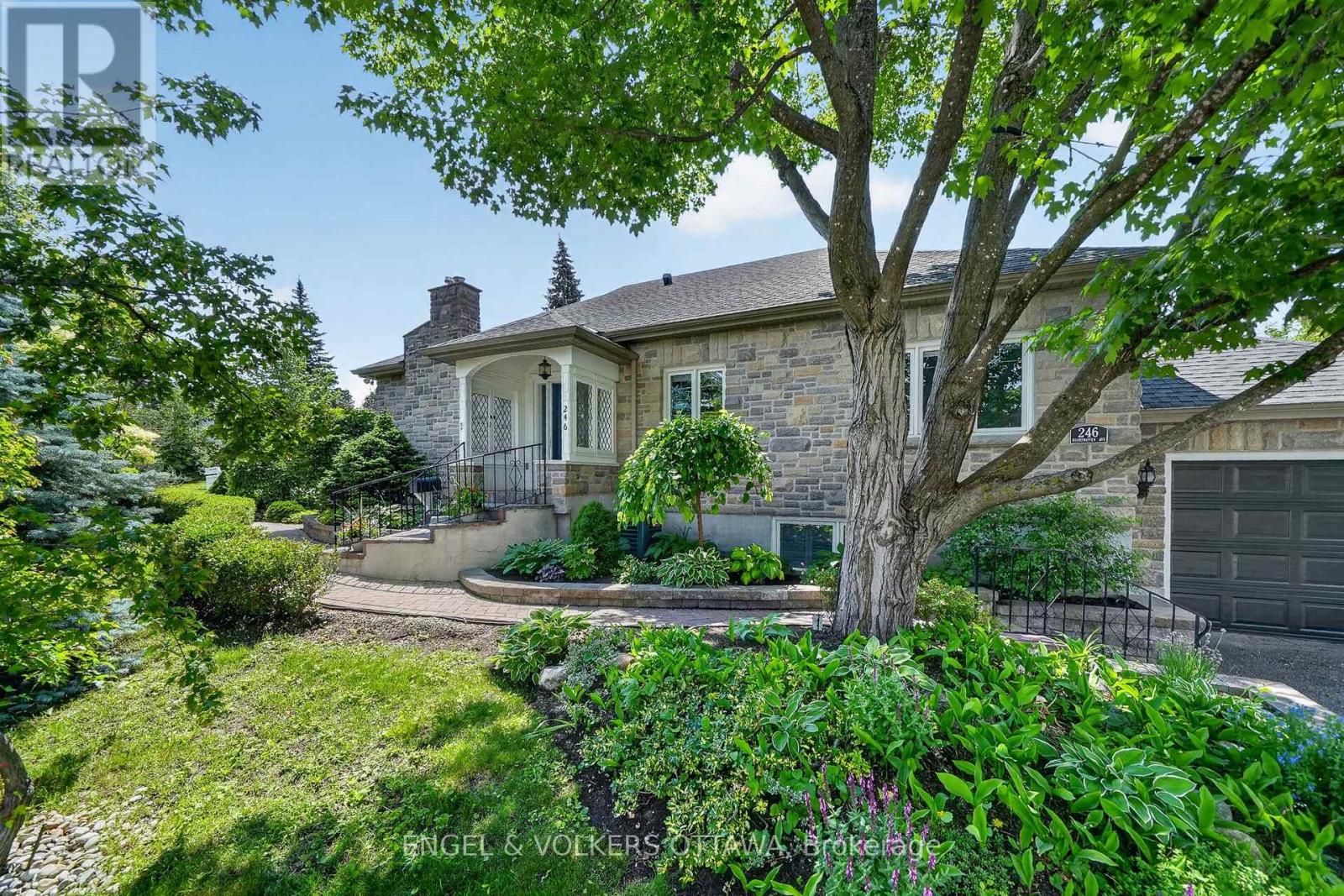 246 Mountbatten Avenue, Ottawa, Ontario  K1H 7L8 - Photo 2 - X13467812