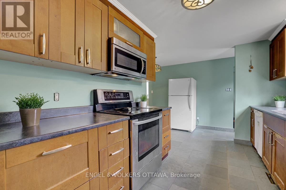 1844 Prestwick Drive, Ottawa, Ontario  K1E 2T3 - Photo 15 - X13467838